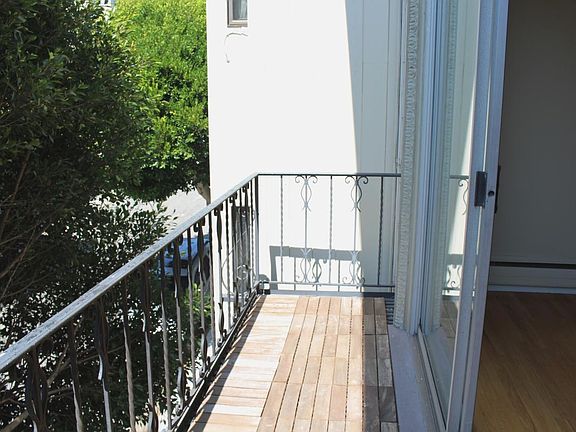 4th image of 480 Vallejo St APT 10