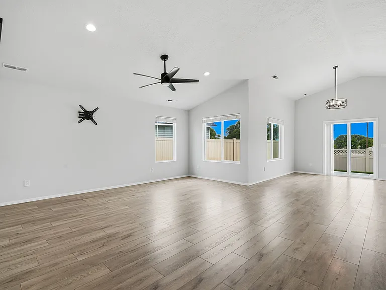 406 Hildago Way — Photo 5
