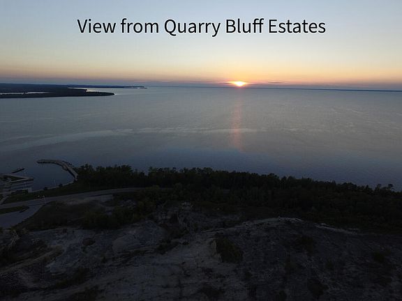 3rd image of 26 Quarry Bluff Ct