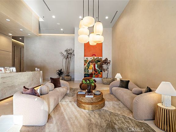 2nd image of 9 Macarthur Pl Unit 1402