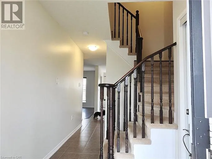 3 bed, 2.5 bath, 1400 sqft, $2,750 — Photo 2