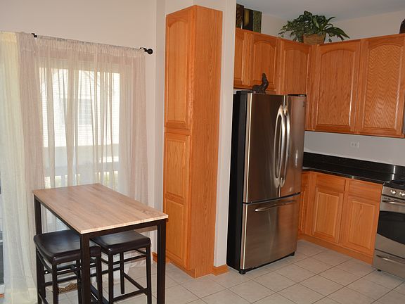 3rd image of 360 New Haven Dr