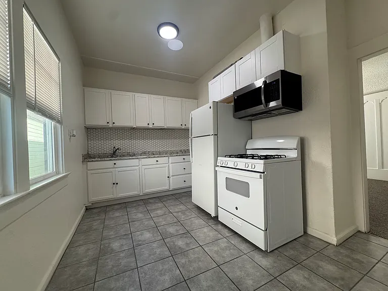 3647 West St — Photo 22