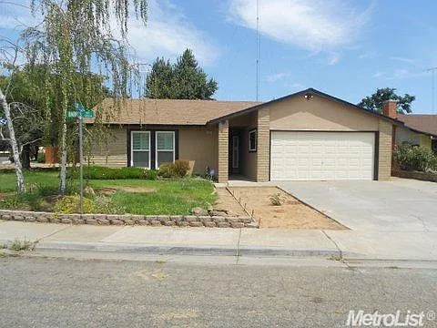 13135 Barnes Ave photo 1