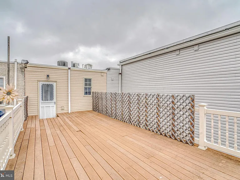 2542 W Girard Ave #2 — Photo 25