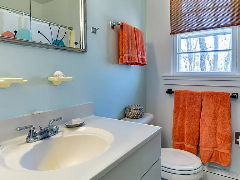 38 Woodbine Dr — Photo 10