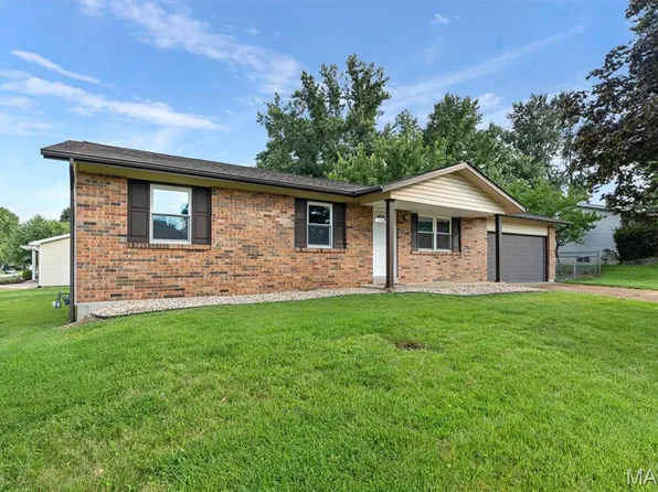 3901 Nugget Dr, Saint Peters, MO 63376