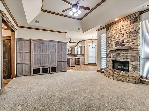 5th image of 16812 Hardwood Pl