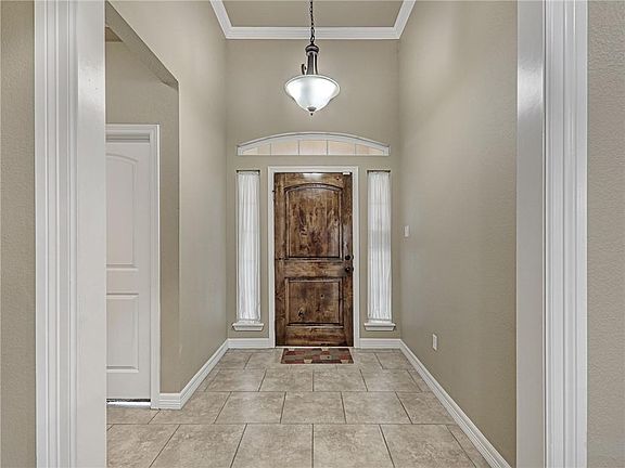5th image of 2514 Date Palm Dr