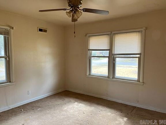 4th image of 108 N Crescent Dr