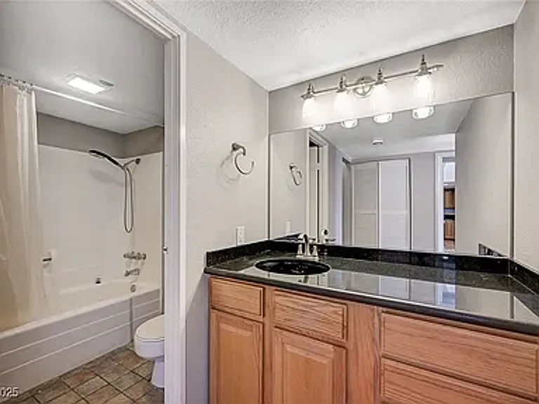 3930 University Center Dr #806 — Photo 15