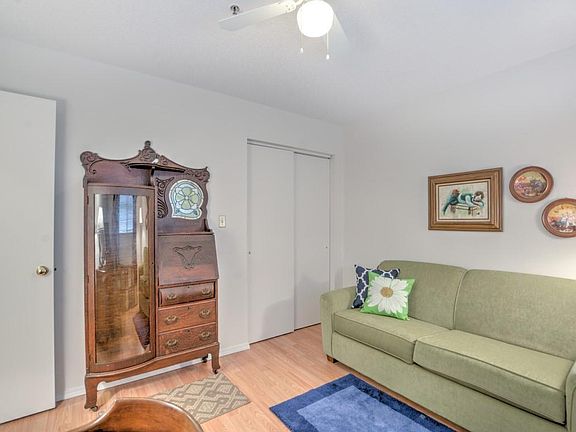 3rd image of 250 Berry Dr #14