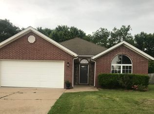 930 Todd Cir, Pea Ridge, AR 72751