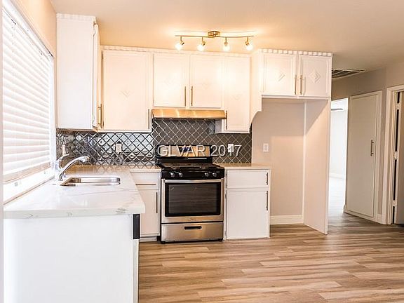 5th image of 4135 Windsong St
