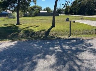 201 E Beecher Ave, Palacios, TX 77465