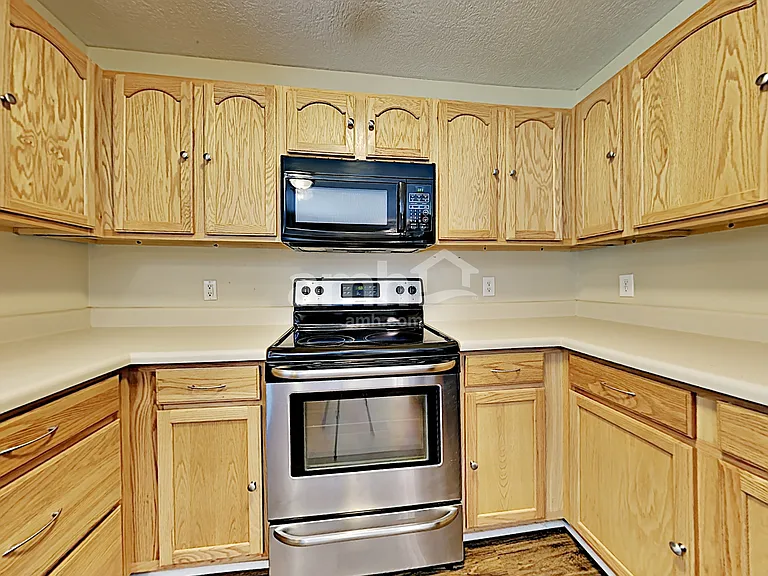4417 Oakbank Ln — Photo 4
