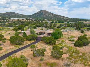 56 Camino Dimitrio, Santa Fe, NM 87508