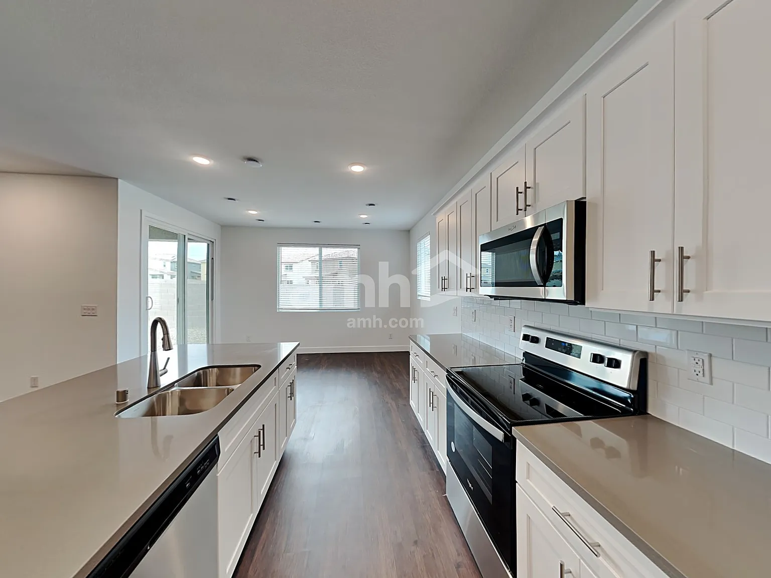 5 bed, 3.0 bath, 2487 sqft, $2,990 — Photo 4
