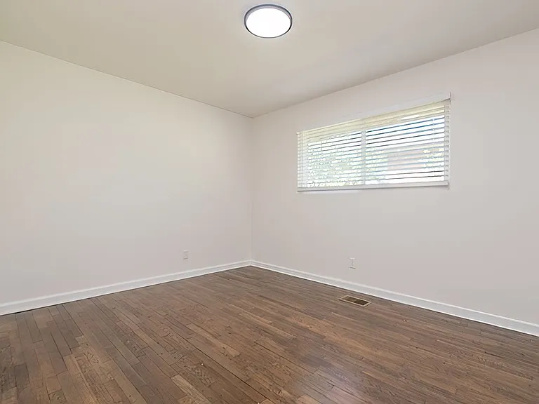 1506 Janmar Dr — Photo 11
