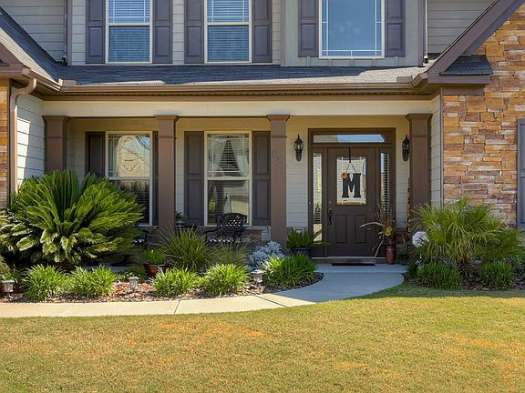 2nd image of 427 Fioli Cir