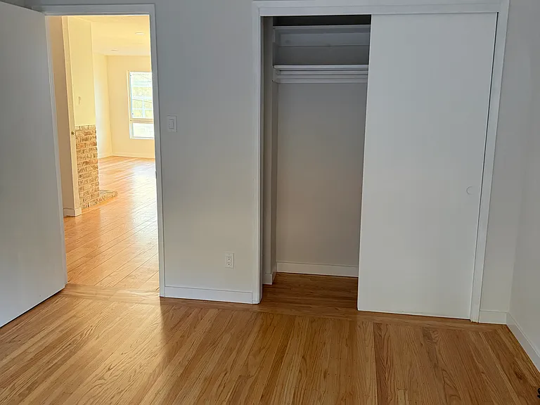 171 Alexander Ave — Photo 6