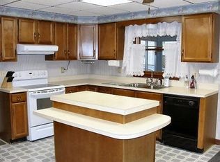 8 Oak Rd, Schuylkill Haven, PA 17972