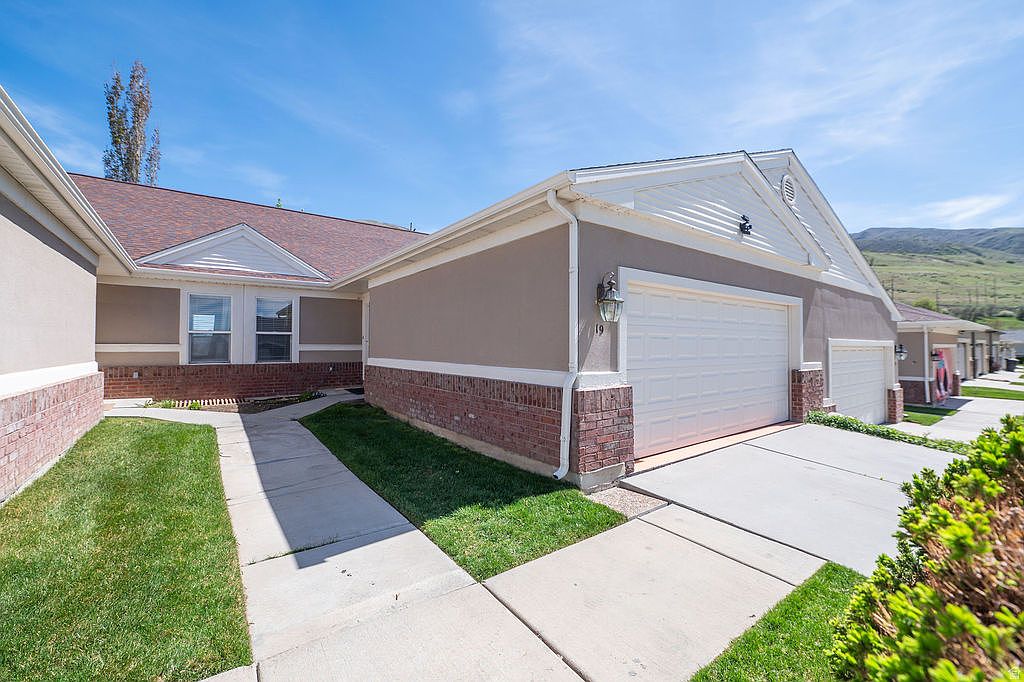 637 E 950 S APT 19