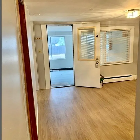 65 Curve St #4 — Photo 4