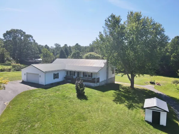 903 Pine Grove Rd, Lerona, WV 25971