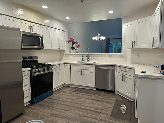 4th image of 5909 Panorama Dr SE #103