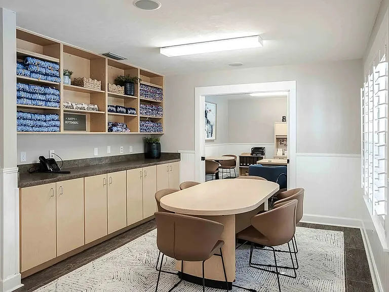 Spyglass Apartments — Photo 25