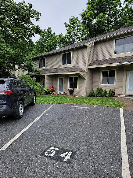 54 Overlook Dr