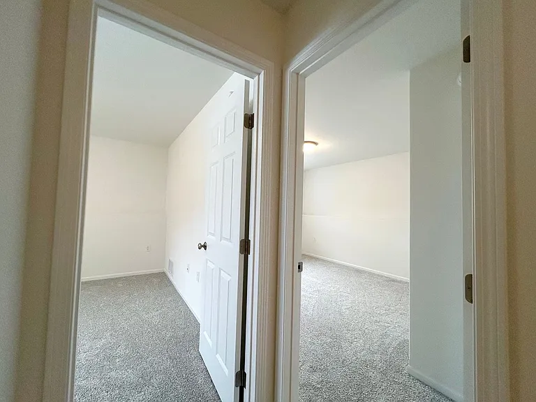 873 2nd Ave — Photo 28