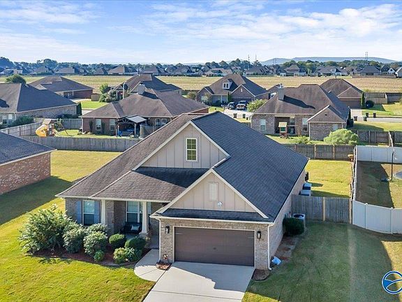 4th image of 170 Lexi Ln