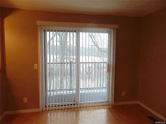 968 Village Drive — Photo 4