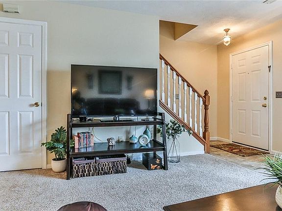 2nd image of 1763 Westport Cv