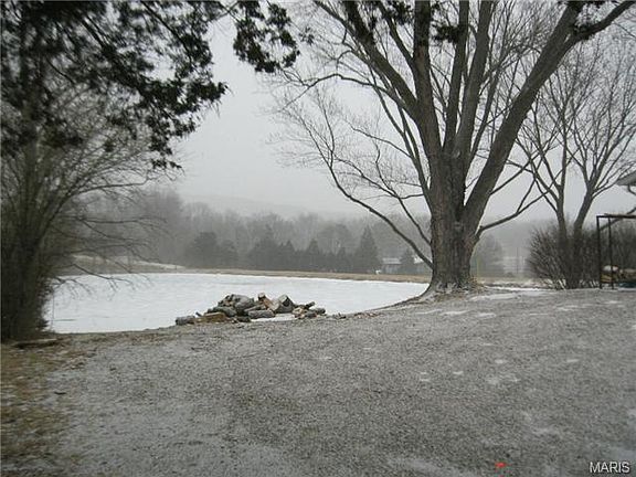 3rd image of 4279 N Shore Dr