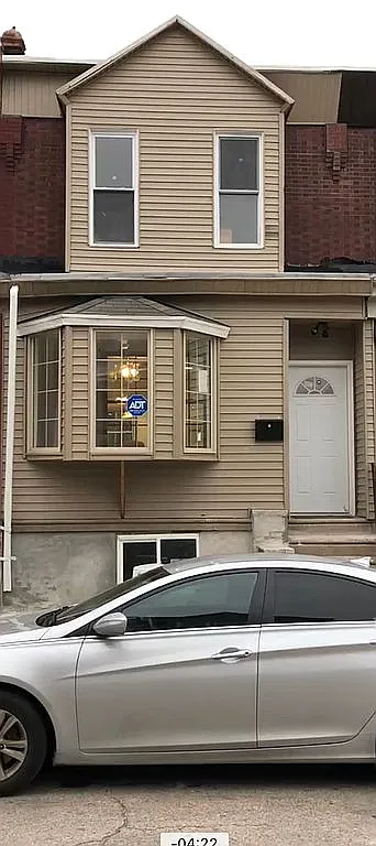 6047 Regent St photo 1