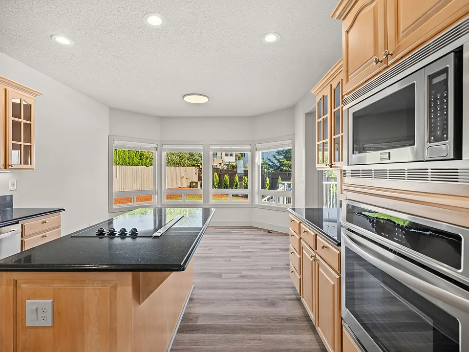 750 W Fir Ct