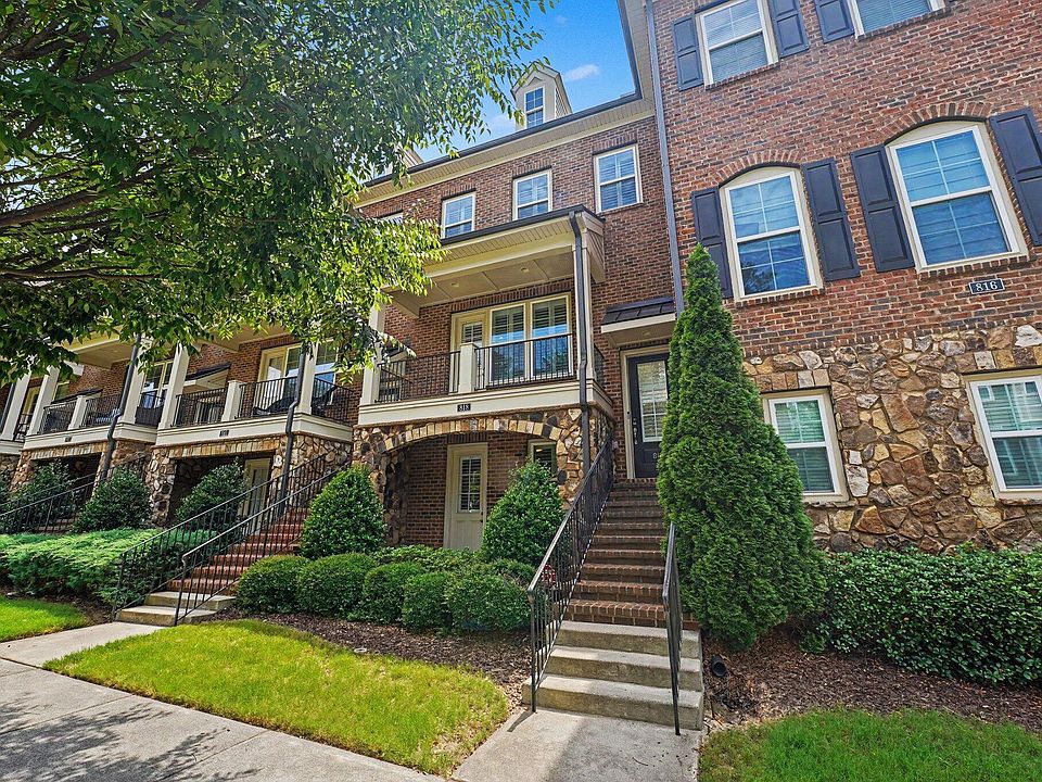 1st image of 818 Bankston Woods Way
