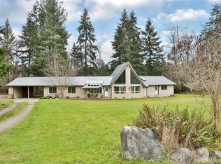 4294 Deer Lake Rd, Clinton, WA 98236