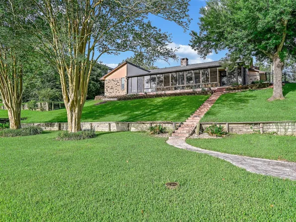 2710 W Nasa Road, Webster, TX 77598
