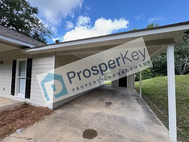 205 Bonanza Dr — Photo 3