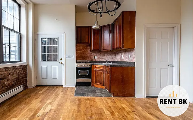 Rented by RENTBK LLC | media 8