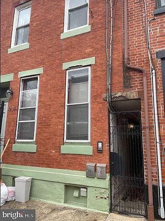 1st image of 937 N 4th St Floor 3