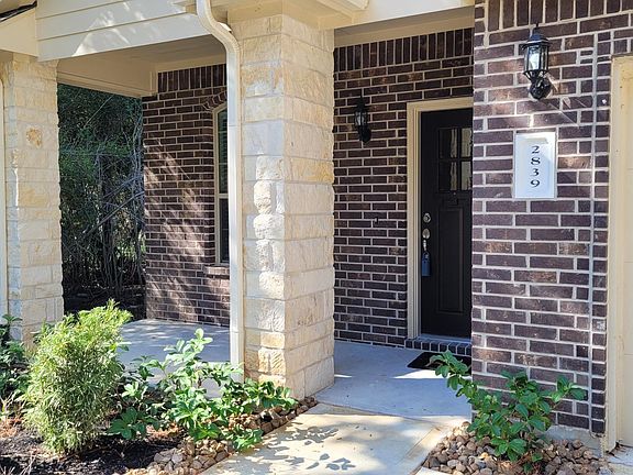 4th image of 2839 Whitman Dr