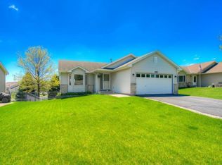 1698 13th Ave W, Shakopee, MN 55379