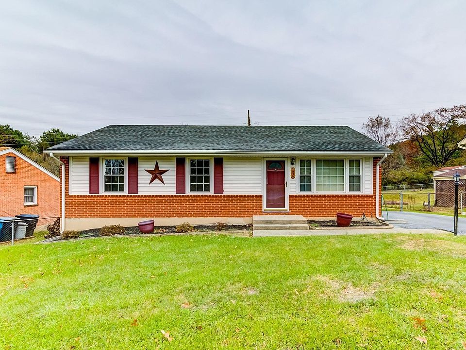 1st image of 4632 Jacklin Dr NE