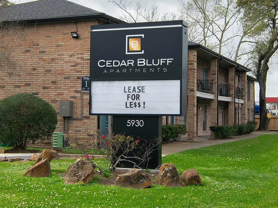 Cedar Bluff Apartments