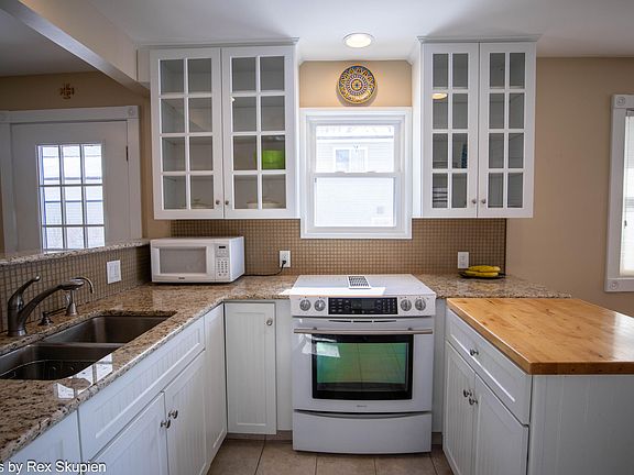 4th image of 8451 S Pine Point Dr